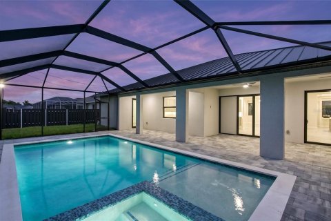 Casa en venta en Cape Coral, Florida, 4 dormitorios, 195.84 m2 № 2092384 - foto 4