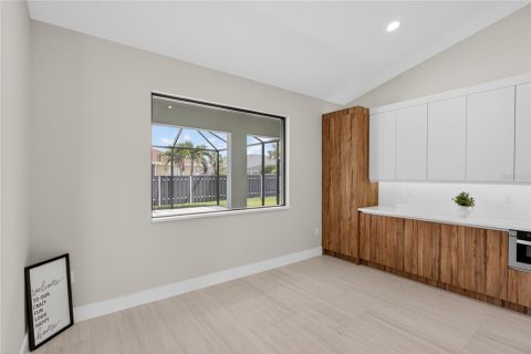 Casa en venta en Cape Coral, Florida, 4 dormitorios, 195.84 m2 № 2092384 - foto 17