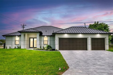Casa en venta en Cape Coral, Florida, 4 dormitorios, 195.84 m2 № 2092384 - foto 3