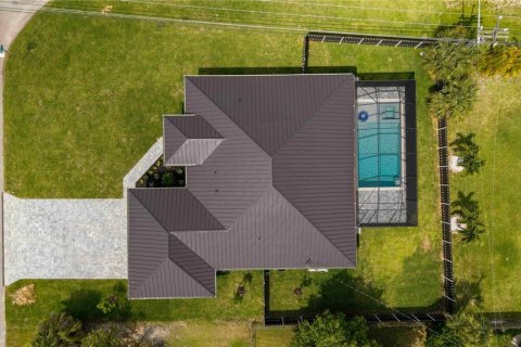 Casa en venta en Cape Coral, Florida, 4 dormitorios, 195.84 m2 № 2092384 - foto 8