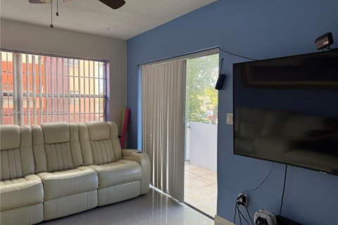 Copropriété à louer à Miami, Floride: 2 chambres, 77.57 m2 № 1999720 - photo 9