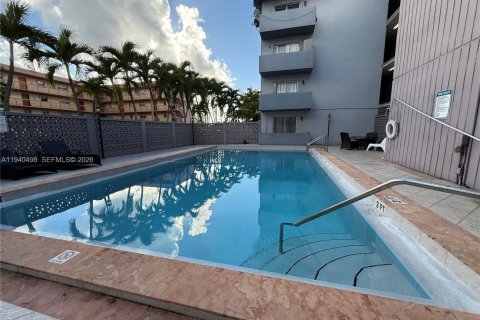 Copropriété à louer à Miami, Floride: 2 chambres, 77.57 m2 № 1999720 - photo 30