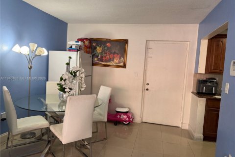 Copropriété à louer à Miami, Floride: 2 chambres, 77.57 m2 № 1999720 - photo 5