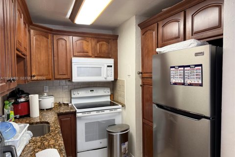 Copropriété à louer à Miami, Floride: 2 chambres, 77.57 m2 № 1999720 - photo 7