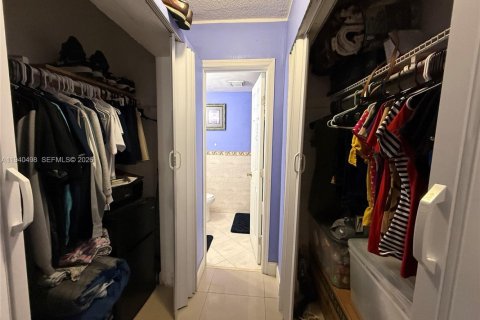 Copropriété à louer à Miami, Floride: 2 chambres, 77.57 m2 № 1999720 - photo 15