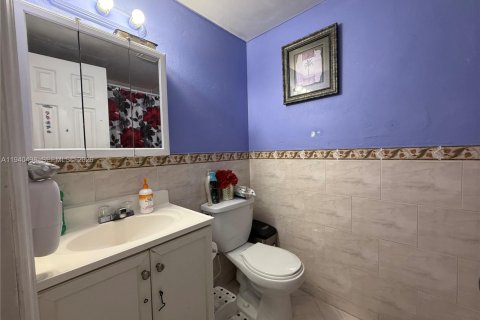 Copropriété à louer à Miami, Floride: 2 chambres, 77.57 m2 № 1999720 - photo 16