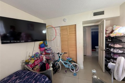 Copropriété à louer à Miami, Floride: 2 chambres, 77.57 m2 № 1999720 - photo 20