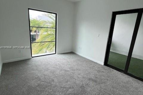 Townhouse in Hollywood, Florida 3 bedrooms, 139.35 sq.m. № 2038496 - photo 11