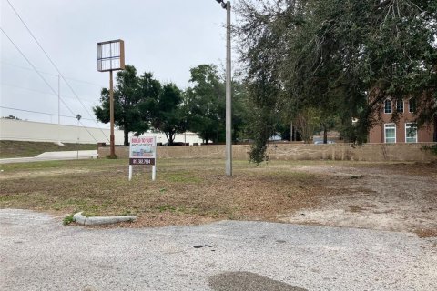 Immobilier commercial à Tampa, Floride № 2145362