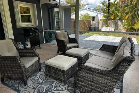 House in Venice, Florida 3 bedrooms, 118.08 sq.m. № 2230261 - photo 25