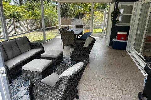 House in Venice, Florida 3 bedrooms, 118.08 sq.m. № 2230261 - photo 26