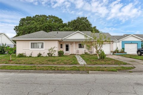Casa en venta en Orlando, Florida, 4 dormitorios, 136.94 m2 № 1725308 - foto 1