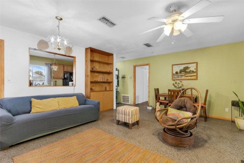 Casa en venta en Orlando, Florida, 4 dormitorios, 136.94 m2 № 1725308 - foto 10