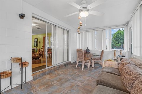 Casa en venta en Orlando, Florida, 4 dormitorios, 136.94 m2 № 1725308 - foto 14