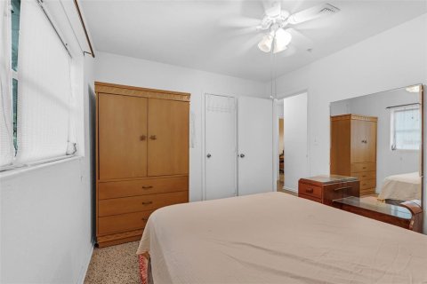 Casa en venta en Orlando, Florida, 4 dormitorios, 136.94 m2 № 1725308 - foto 18