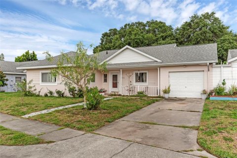 Casa en venta en Orlando, Florida, 4 dormitorios, 136.94 m2 № 1725308 - foto 2