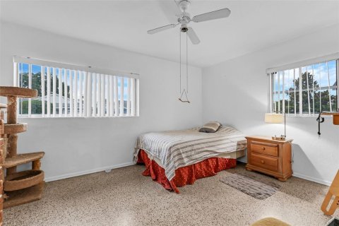 Casa en venta en Orlando, Florida, 4 dormitorios, 136.94 m2 № 1725308 - foto 20
