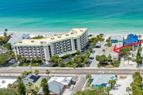 Touwnhouse à vendre à Indian Rocks Beach, Floride: 2 chambres, 109.62 m2 № 2373236 - photo 10