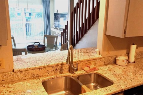 Touwnhouse à vendre à Indian Rocks Beach, Floride: 2 chambres, 109.62 m2 № 2373236 - photo 13