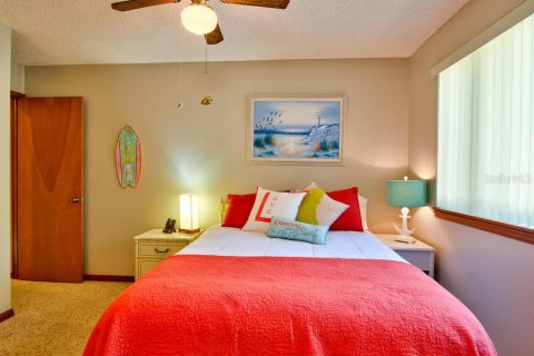 Touwnhouse à vendre à Indian Rocks Beach, Floride: 2 chambres, 109.62 m2 № 2373236 - photo 7