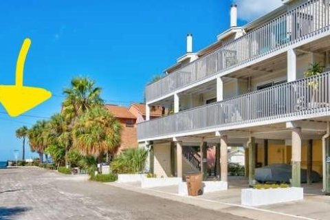 Touwnhouse à Indian Rocks Beach, Floride 2 chambres, 109.62 m2 № 2373236