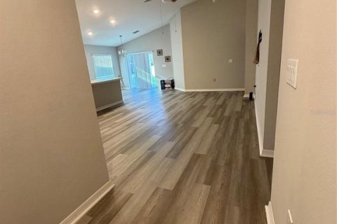 Villa ou maison à louer à Davenport, Floride: 3 chambres, 151.06 m2 № 2433679 - photo 4