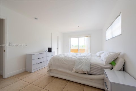 Copropriété à louer à Dania Beach, Floride: 2 chambres, 94.3 m2 № 1999995 - photo 8