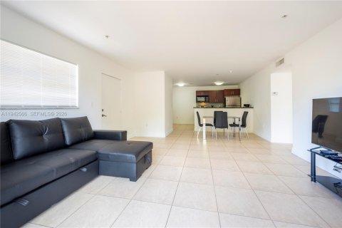 Copropriété à louer à Dania Beach, Floride: 2 chambres, 94.3 m2 № 1999995 - photo 4