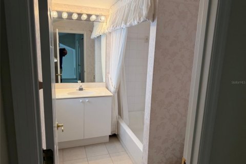 Villa ou maison à vendre à Bradenton, Floride: 4 chambres, 200.76 m2 № 2315257 - photo 18