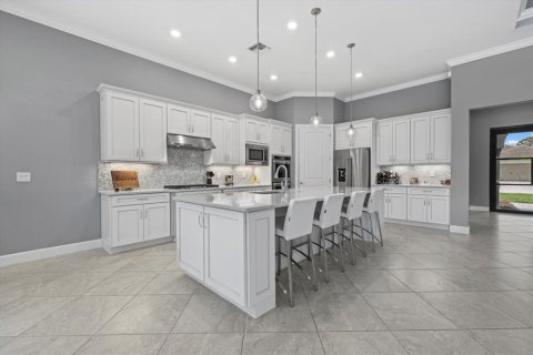 House in Sarasota, Florida 3 bedrooms, 230.96 sq.m. № 1914581 - photo 10