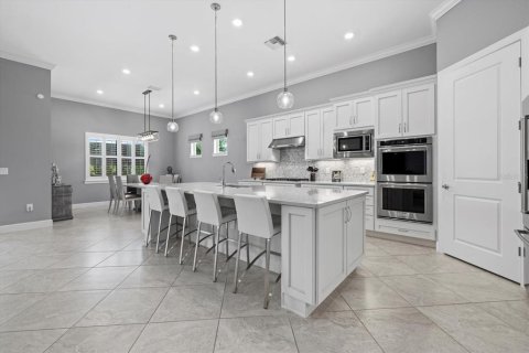 House in Sarasota, Florida 3 bedrooms, 230.96 sq.m. № 1914581 - photo 11