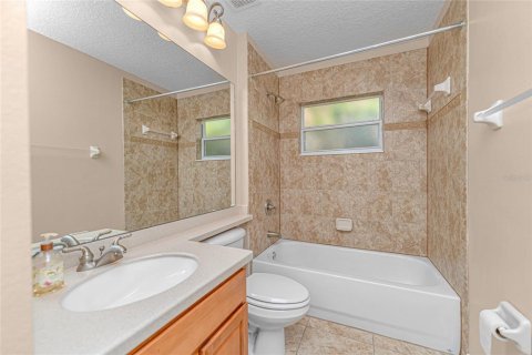 Casa en alquiler en Orlando, Florida, 4 dormitorios, 175.68 m2 № 2275460 - foto 10