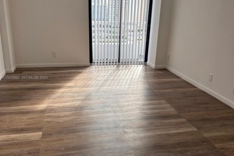 Снять в аренду кондоминиум в Авентура, Флорида 1 спальня, 91.97м2, № 1984463 - фото 5