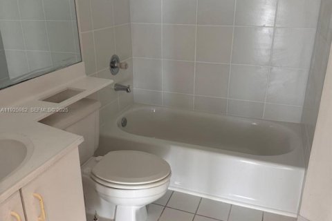 Снять в аренду кондоминиум в Авентура, Флорида 1 спальня, 91.97м2, № 1984463 - фото 7