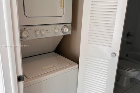 Снять в аренду кондоминиум в Авентура, Флорида 1 спальня, 91.97м2, № 1984463 - фото 9