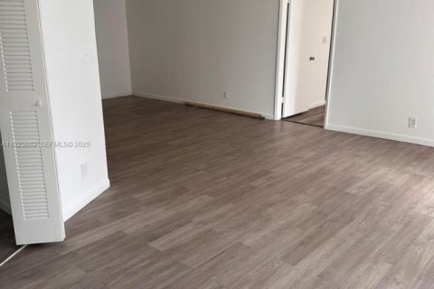 Снять в аренду кондоминиум в Авентура, Флорида 1 спальня, 91.97м2, № 1984463 - фото 10