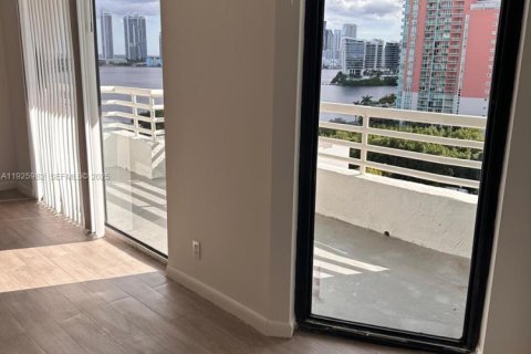 Снять в аренду кондоминиум в Авентура, Флорида 1 спальня, 91.97м2, № 1984463 - фото 11