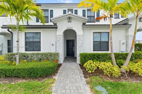 Townhouse in Homestead, Florida 3 bedrooms, 123.37 sq.m. № 1756842 - photo 1