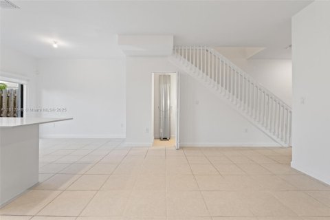 Townhouse in Homestead, Florida 3 bedrooms, 123.37 sq.m. № 1756842 - photo 9