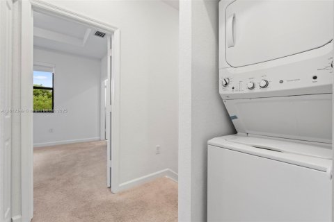 Townhouse in Homestead, Florida 3 bedrooms, 123.37 sq.m. № 1756842 - photo 20