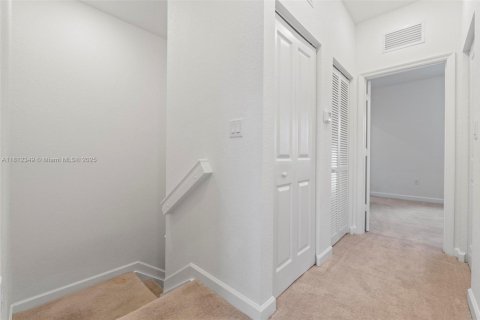 Townhouse in Homestead, Florida 3 bedrooms, 123.37 sq.m. № 1756842 - photo 19