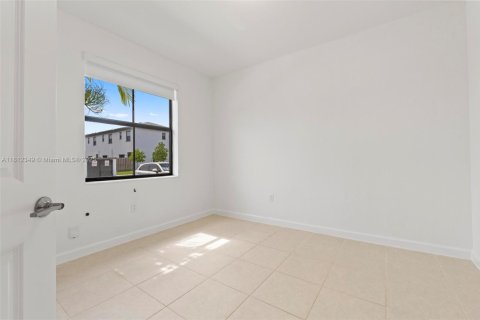 Townhouse in Homestead, Florida 3 bedrooms, 123.37 sq.m. № 1756842 - photo 4