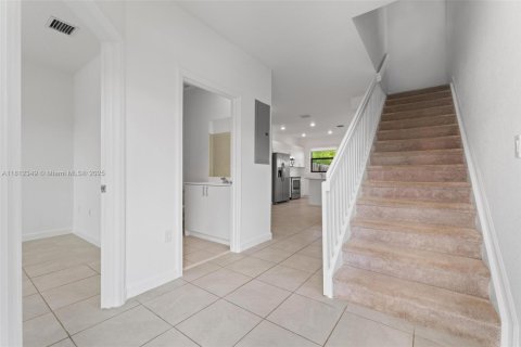 Townhouse in Homestead, Florida 3 bedrooms, 123.37 sq.m. № 1756842 - photo 3