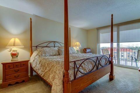 Condo in Saint Petersburg, Florida, 2 bedrooms  № 2397114 - photo 23