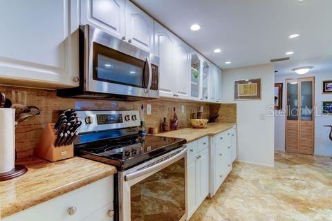 Condo in Saint Petersburg, Florida, 2 bedrooms  № 2397114 - photo 13