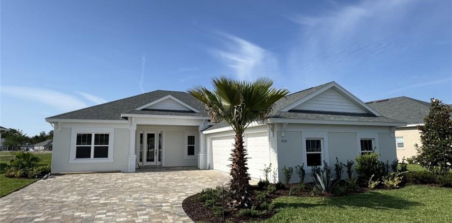 House in DeLand, Florida 3 bedrooms, 178.74 sq.m. № 1856345