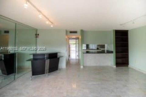 Adosado en venta en Miami, Florida, 3 dormitorios, 140.28 m2 № 2049015 - foto 23