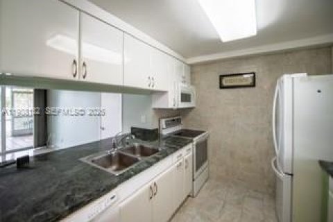 Adosado en venta en Miami, Florida, 3 dormitorios, 140.28 m2 № 2049015 - foto 25