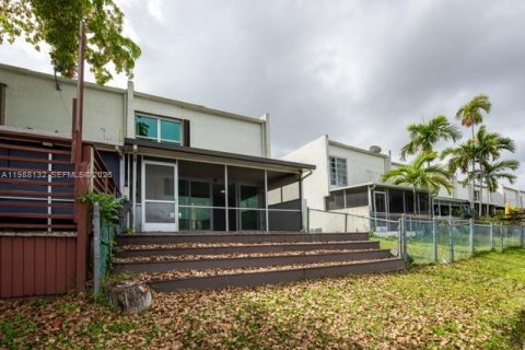 Adosado en venta en Miami, Florida, 3 dormitorios, 140.28 m2 № 2049015 - foto 18