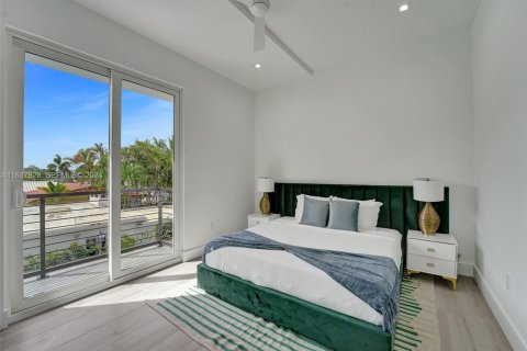 Touwnhouse à louer à Fort Lauderdale, Floride: 4 chambres, 223.43 m2 № 2243656 - photo 25